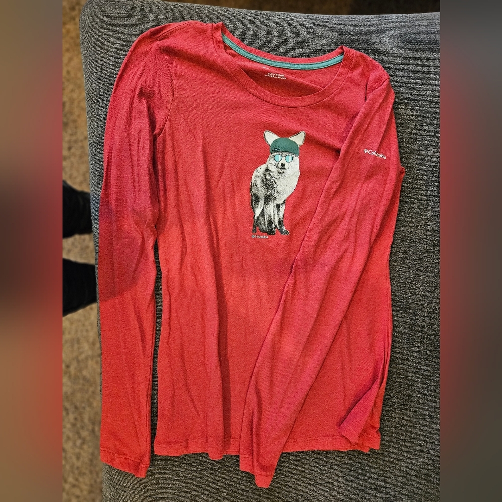 Columbia Women's Long Sleeve Graphic T-Shirt
